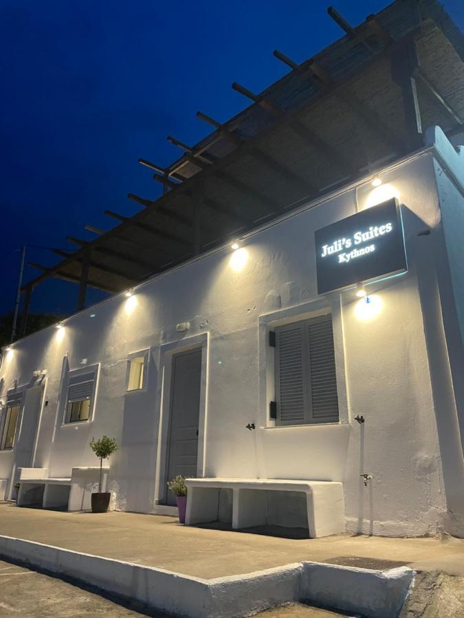 Juli'S Suites Merichas Exterior photo